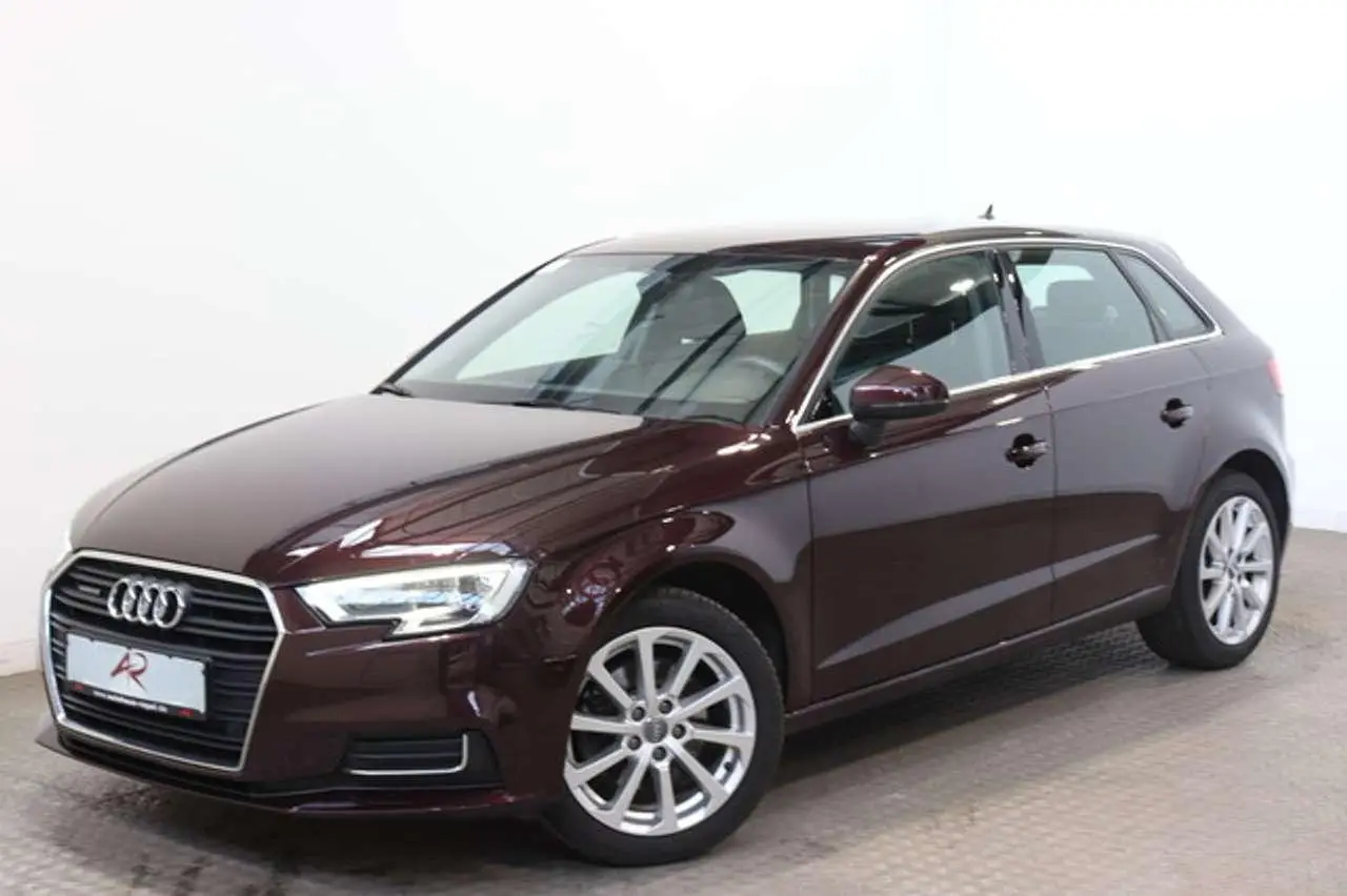 Photo 1 : Audi A3 2019 Diesel