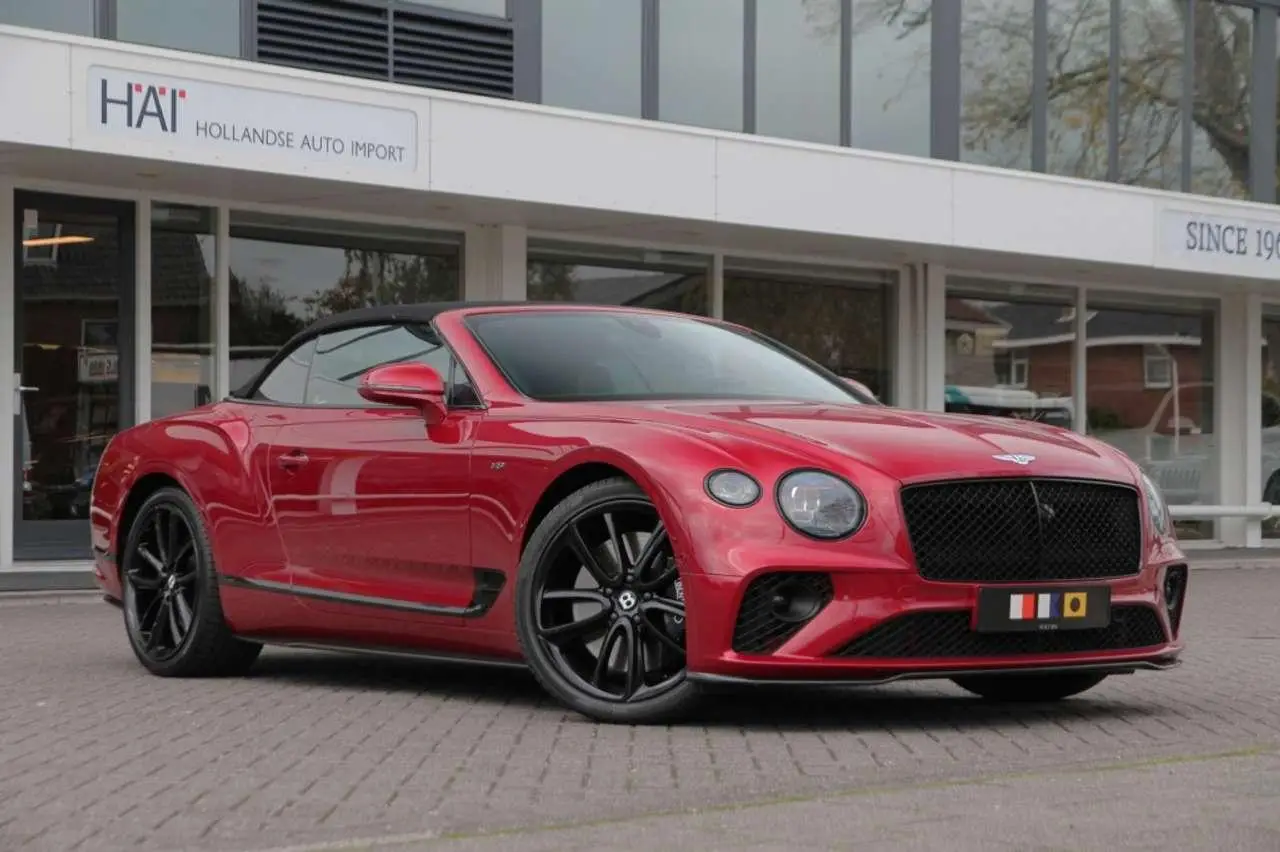 Photo 1 : Bentley Continental 2020 Essence