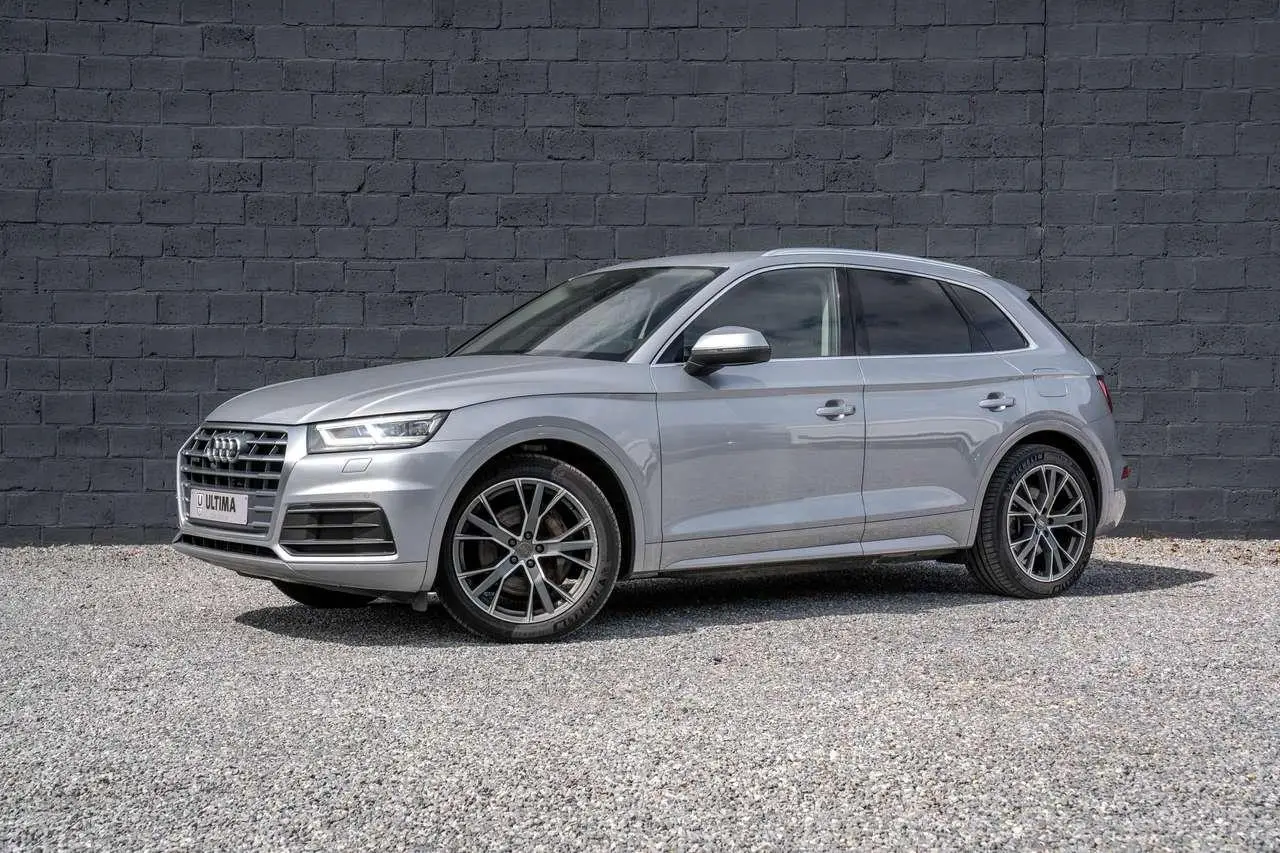 Photo 1 : Audi Q5 2021 Petrol