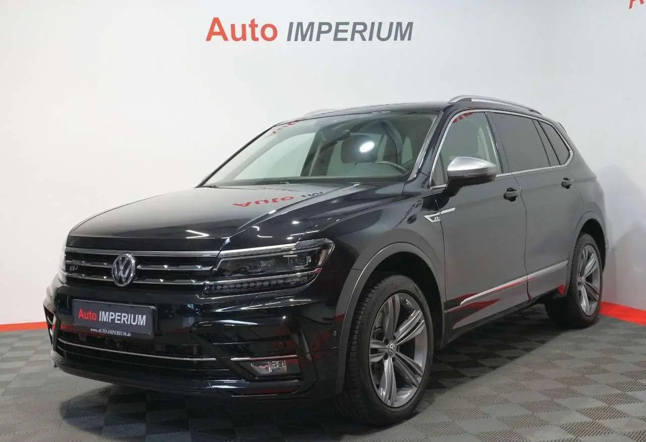 Photo 1 : Volkswagen Tiguan 2020 Essence