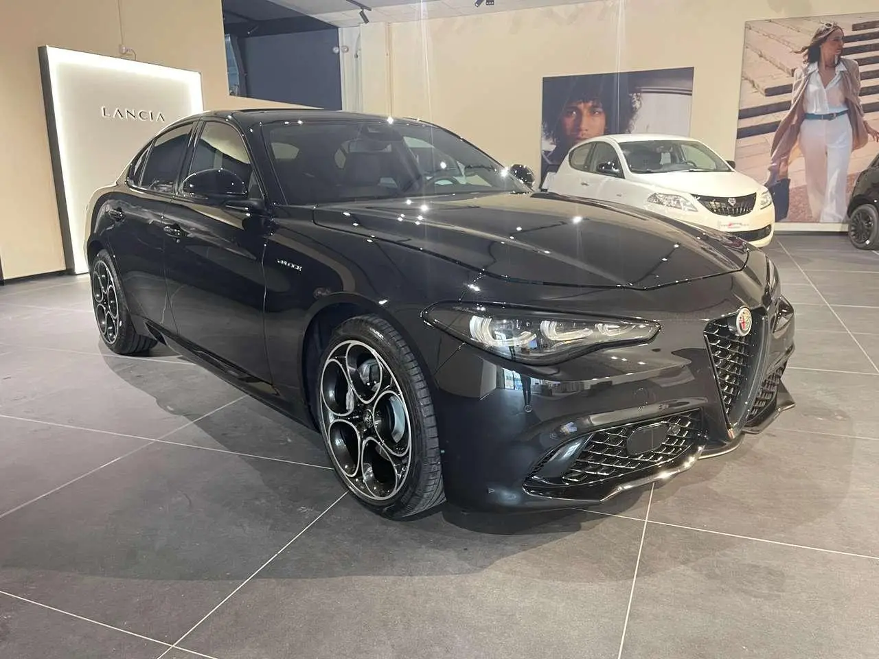 Photo 1 : Alfa Romeo Giulia 2024 Diesel