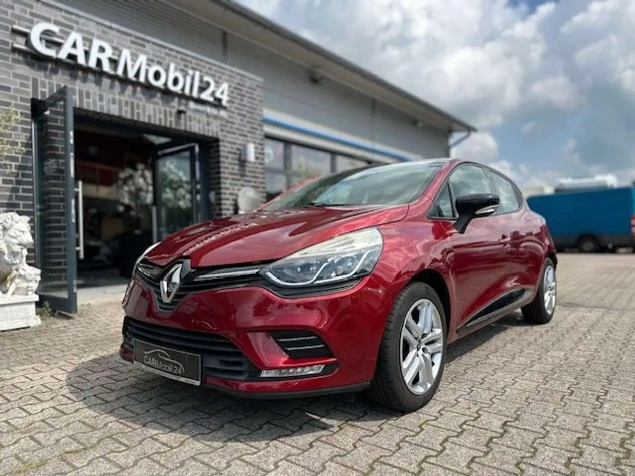 Photo 1 : Renault Clio 2017 Essence