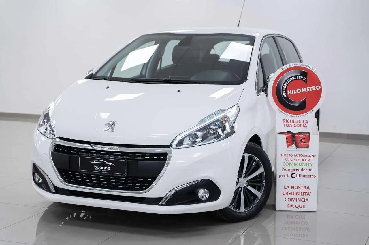 Photo 1 : Peugeot 208 2017 Petrol