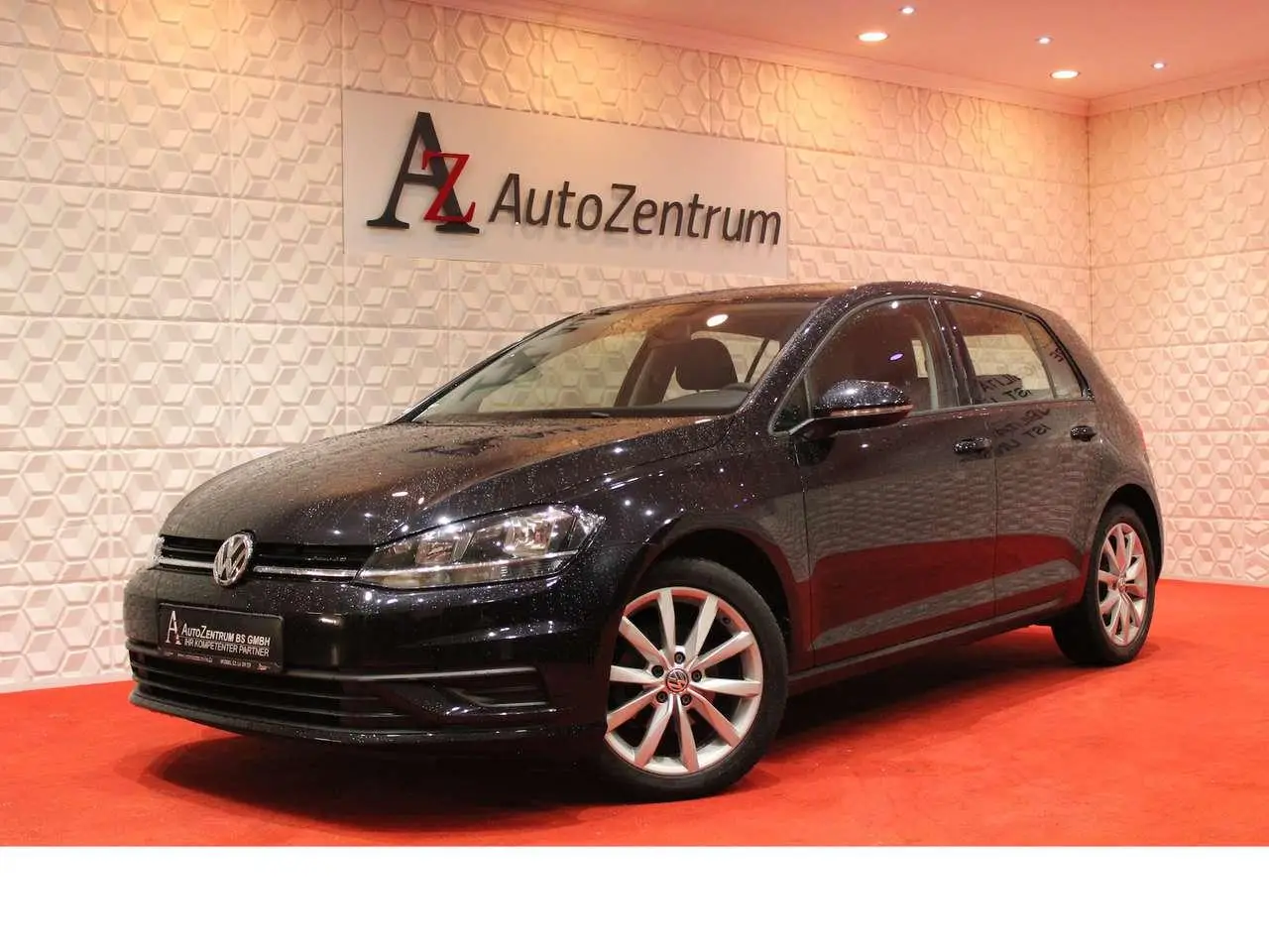 Photo 1 : Volkswagen Golf 2018 Petrol