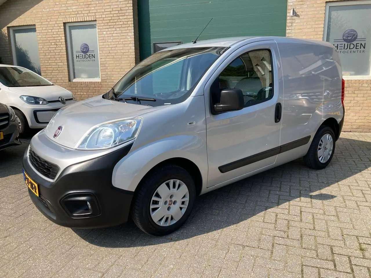 Photo 1 : Fiat Fiorino 2017 Petrol