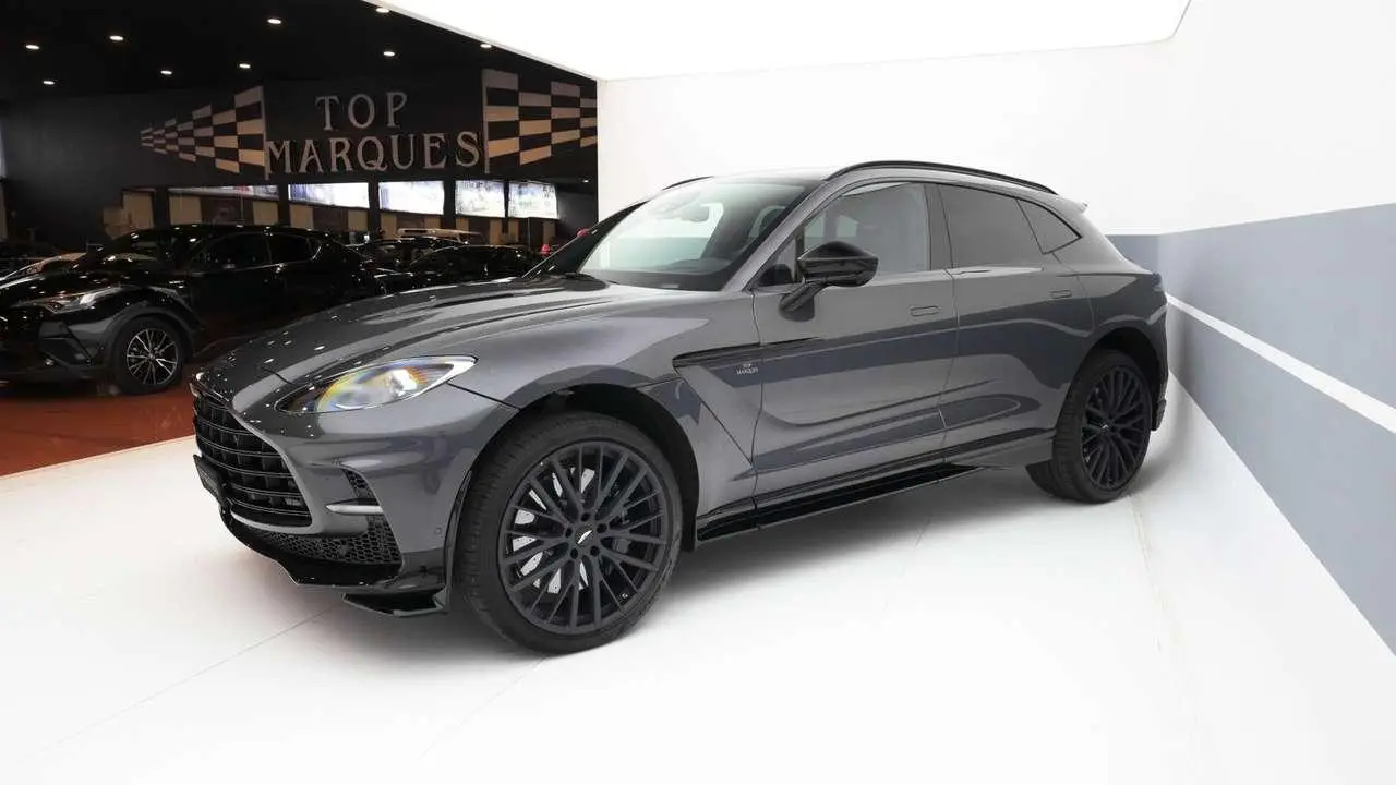 Photo 1 : Aston Martin Dbx 2023 Petrol