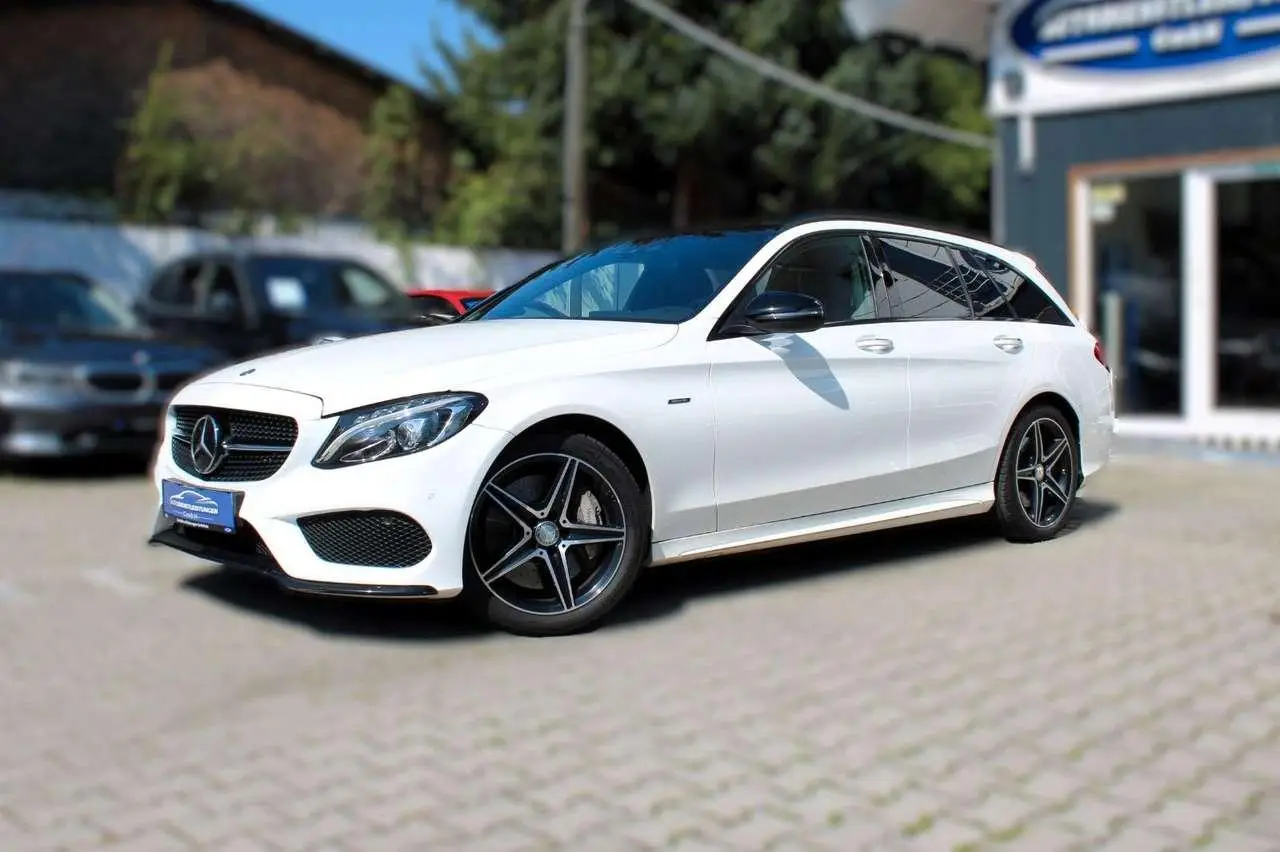 Photo 1 : Mercedes-benz Classe C 2015 Essence