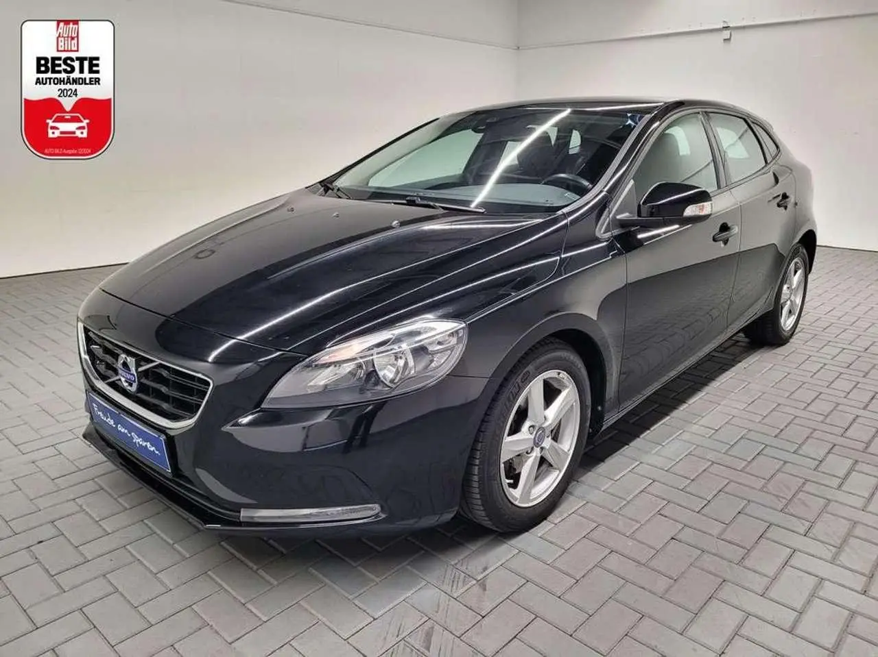 Photo 1 : Volvo V40 2014 Diesel