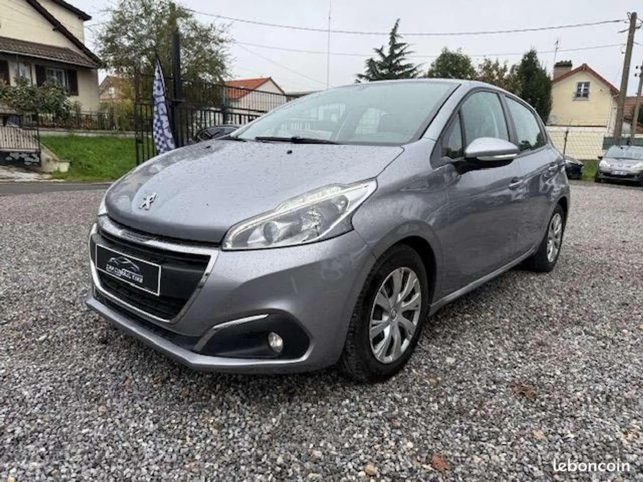 Photo 1 : Peugeot 208 2018 Diesel