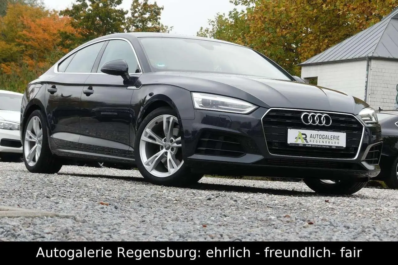 Photo 1 : Audi A5 2017 Essence