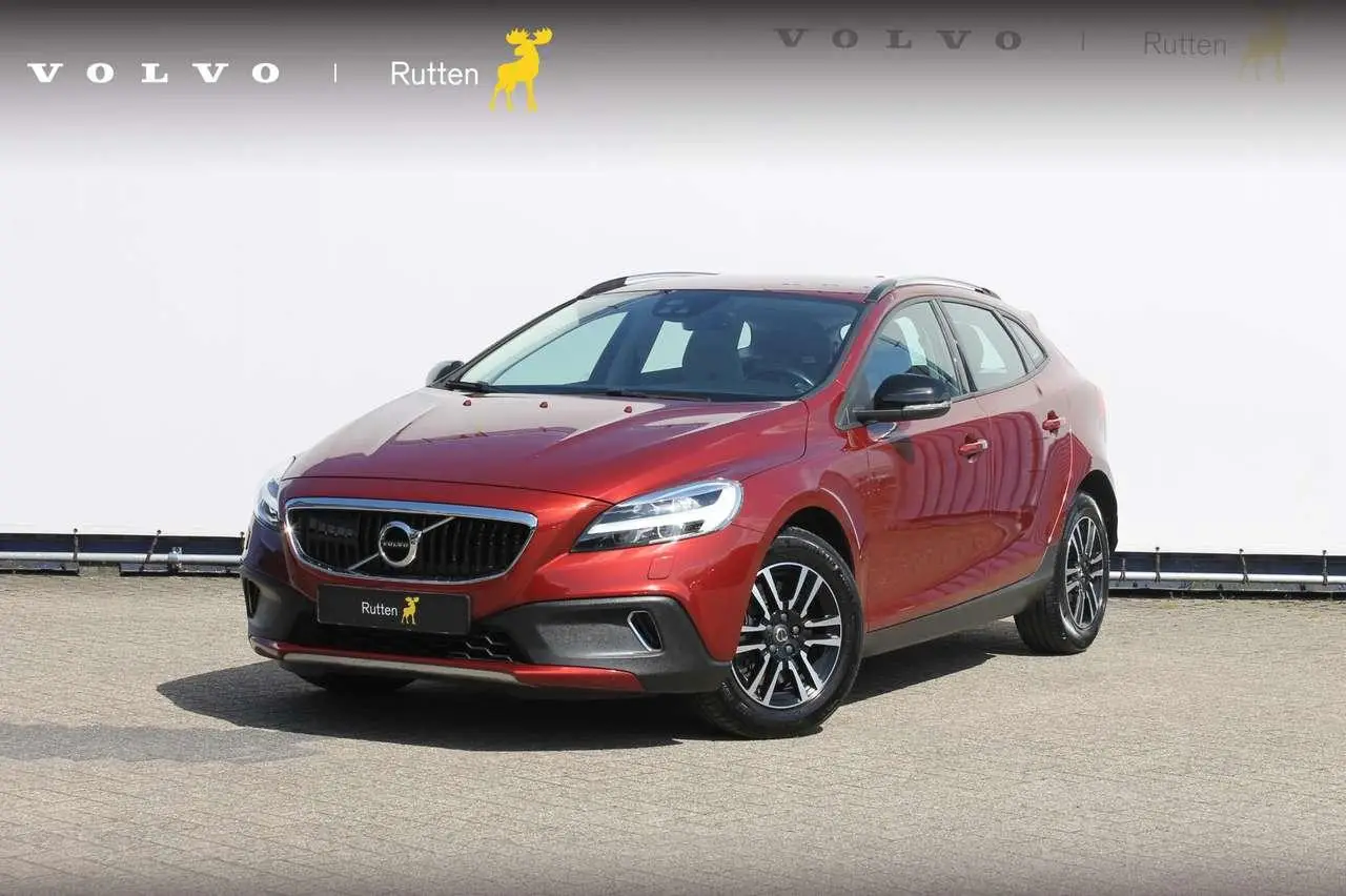 Photo 1 : Volvo V40 2017 Essence