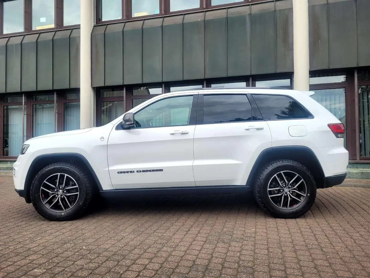 Photo 1 : Jeep Grand Cherokee 2017 Diesel