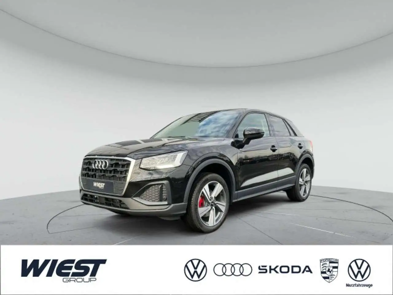 Photo 1 : Audi Q2 2024 Petrol