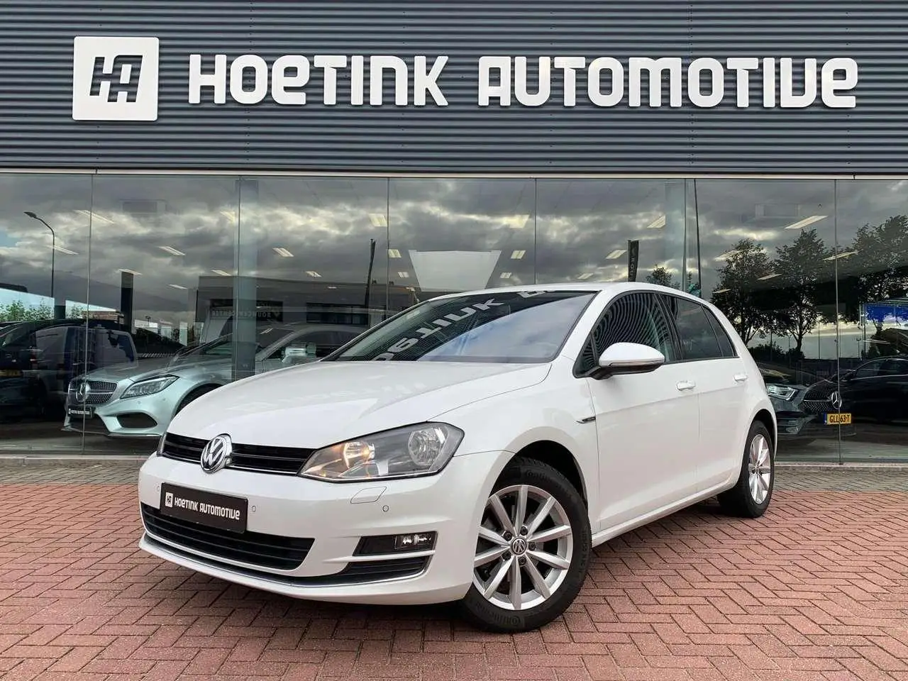 Photo 1 : Volkswagen Golf 2015 Petrol