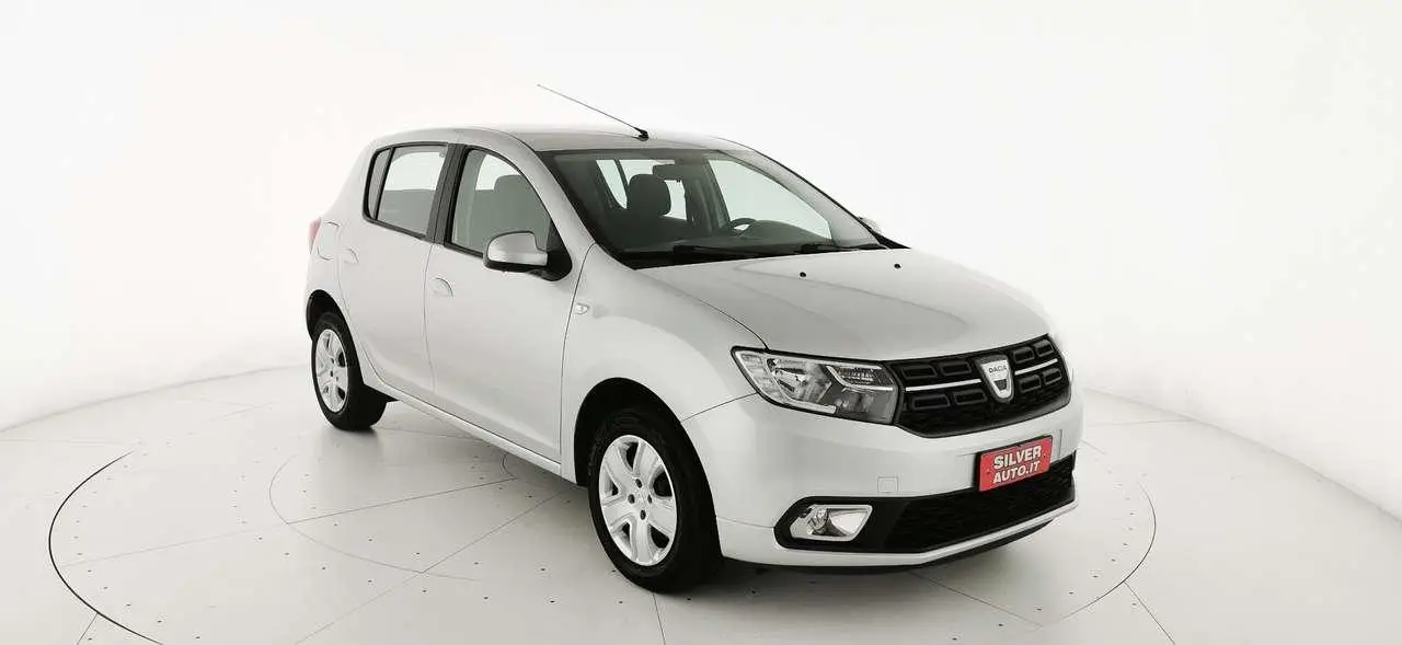 Photo 1 : Dacia Sandero 2018 Petrol