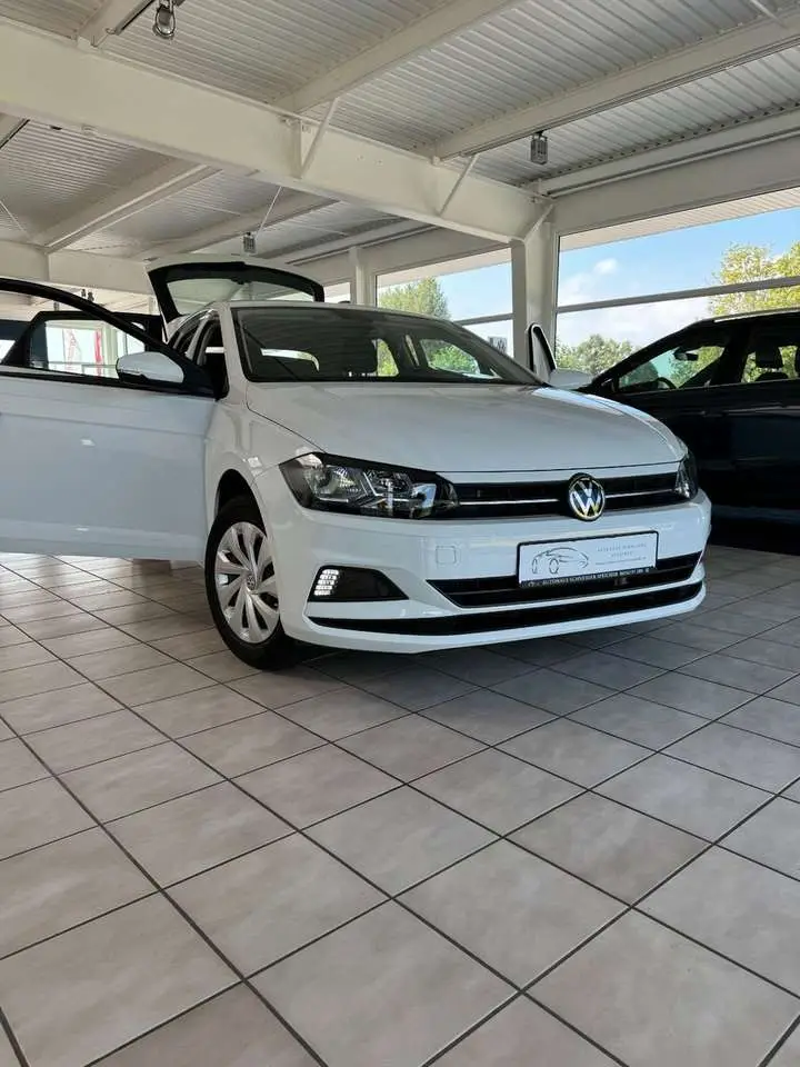 Photo 1 : Volkswagen Polo 2020 Petrol