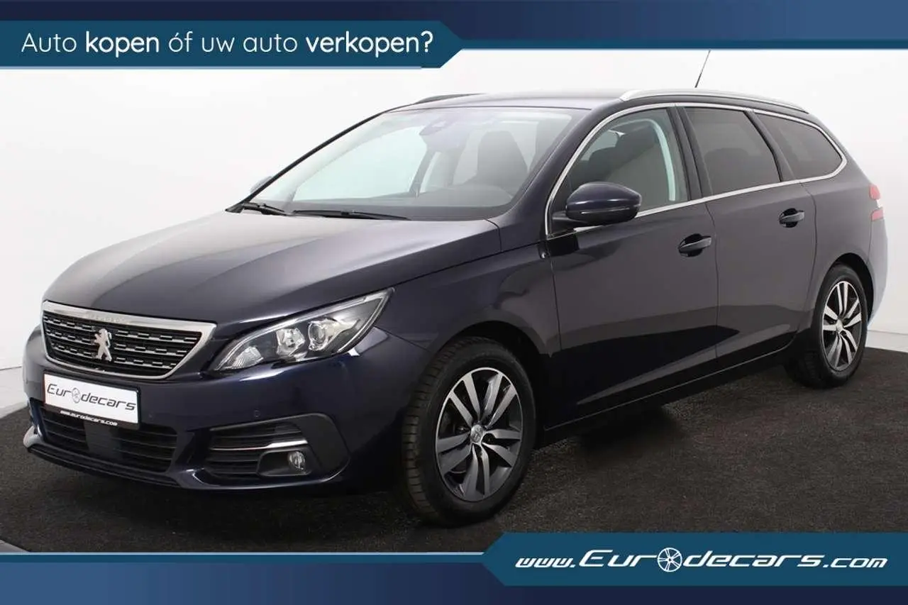 Photo 1 : Peugeot 308 2018 Petrol