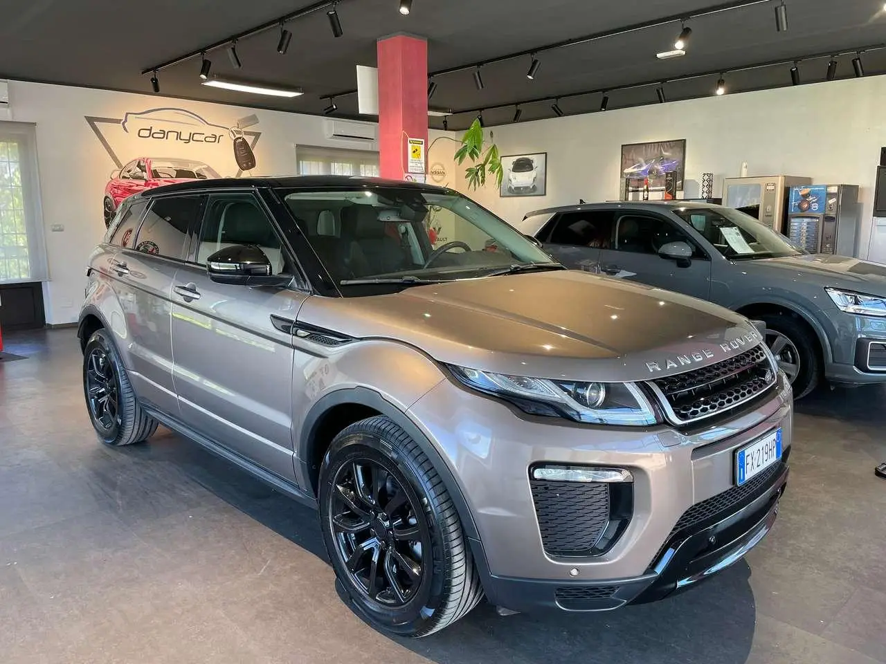 Photo 1 : Land Rover Range Rover Evoque 2019 Diesel