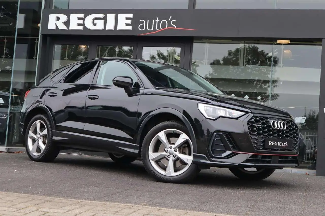 Photo 1 : Audi Q3 2020 Petrol