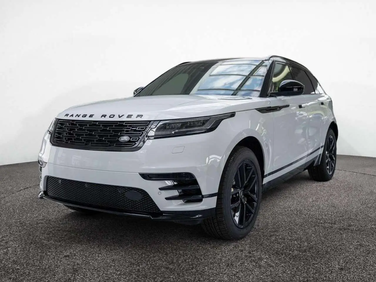 Photo 1 : Land Rover Range Rover Velar 2024 Diesel