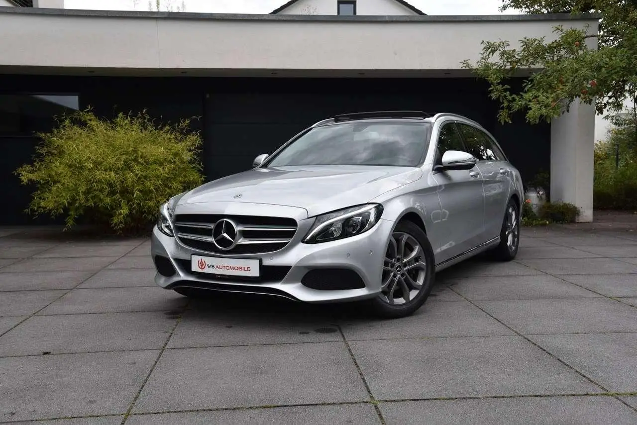 Photo 1 : Mercedes-benz Classe C 2017 Petrol