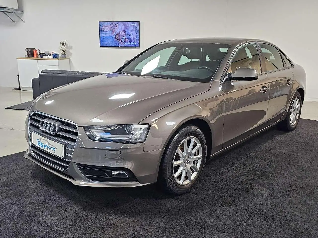 Photo 1 : Audi A4 2015 Petrol