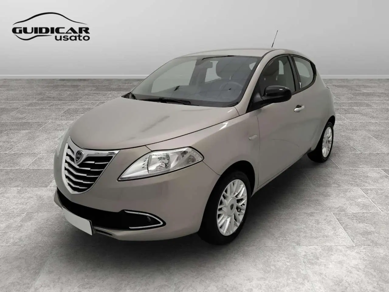 Photo 1 : Lancia Ypsilon 2015 Essence