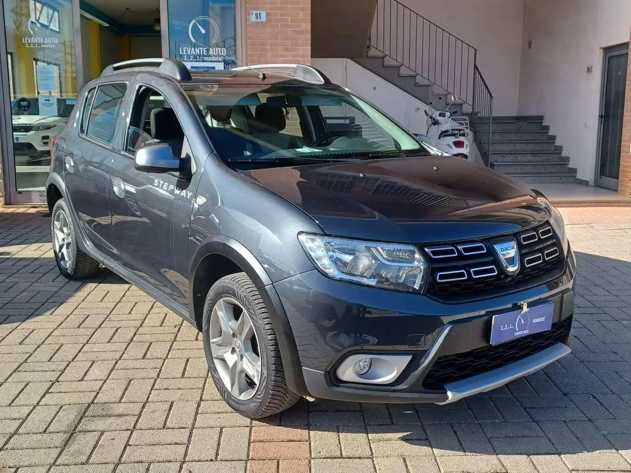 Photo 1 : Dacia Sandero 2017 LPG