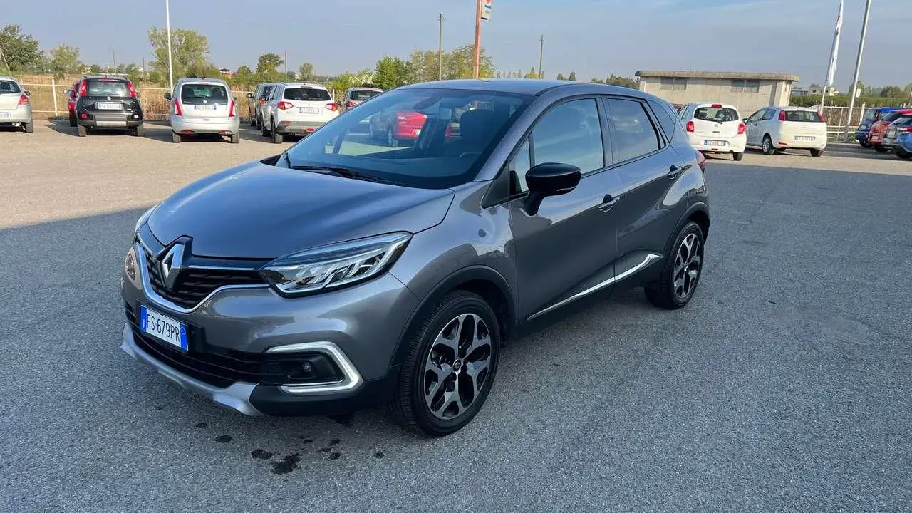 Photo 1 : Renault Captur 2018 Petrol