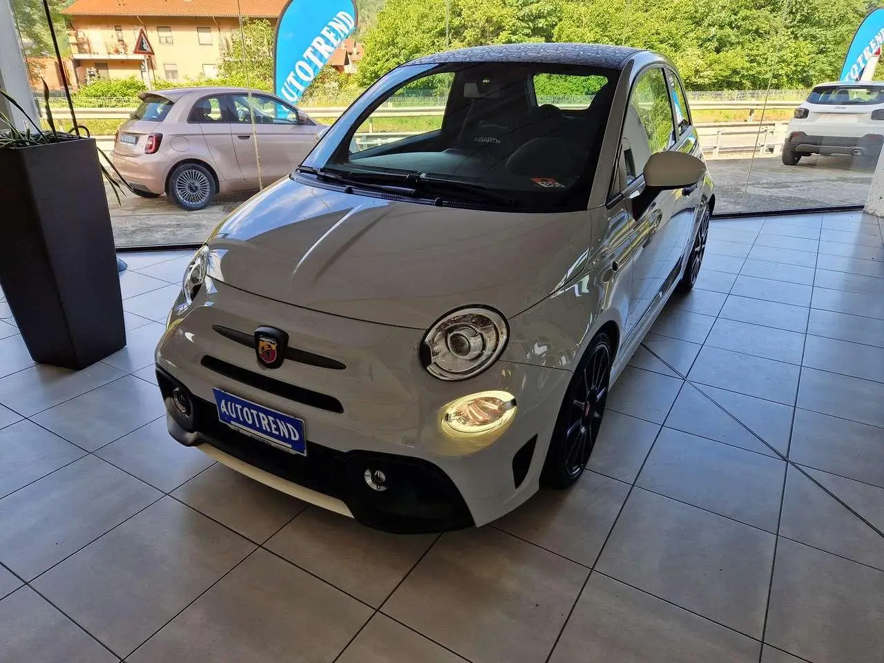 Photo 1 : Abarth 595 2022 Essence