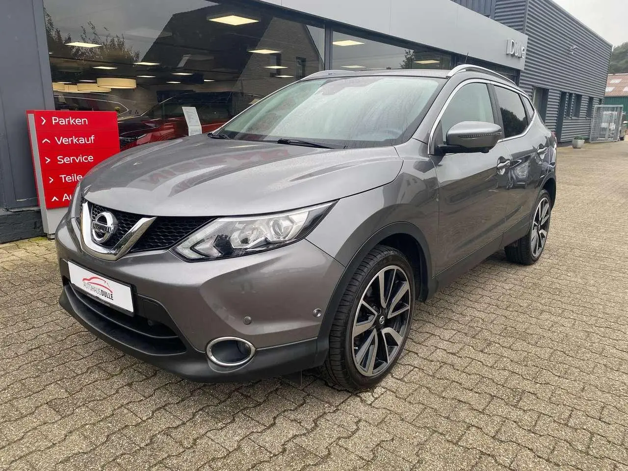 Photo 1 : Nissan Qashqai 2015 Petrol