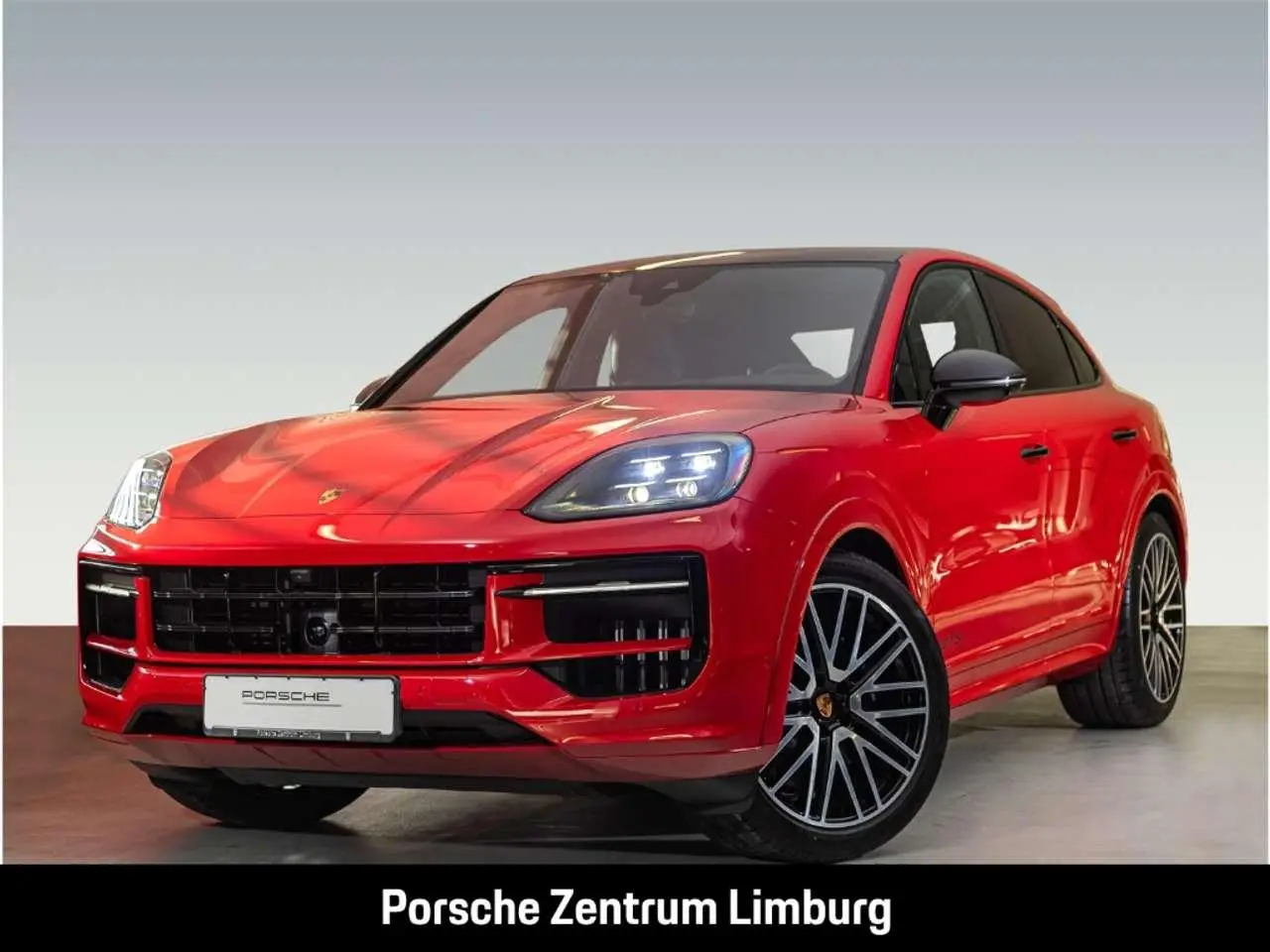 Photo 1 : Porsche Cayenne 2024 Essence