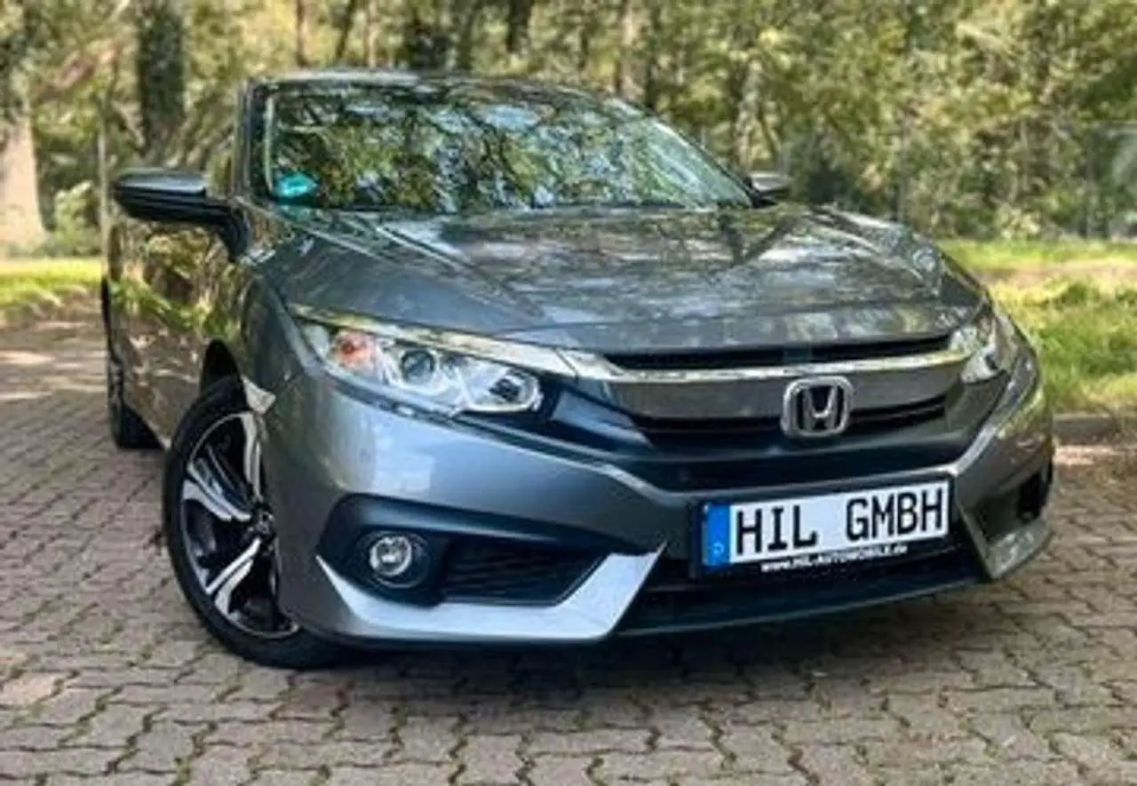 Photo 1 : Honda Civic 2018 Essence