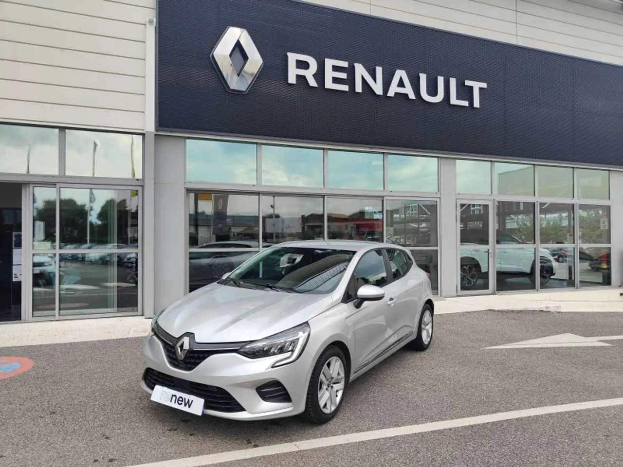 Photo 1 : Renault Clio 2021 Essence