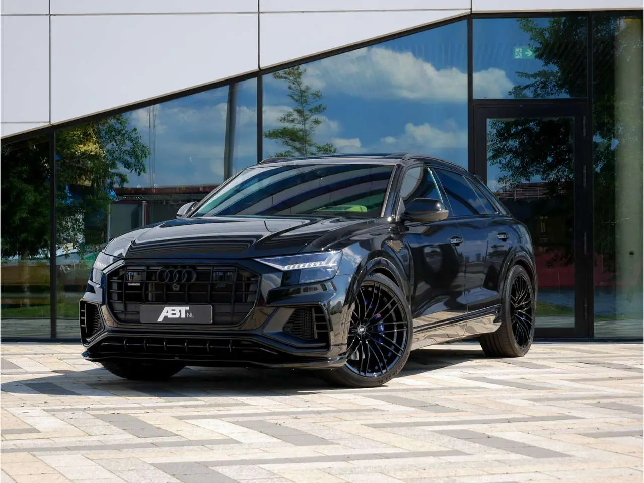 Photo 1 : Audi Q8 2023 Hybride