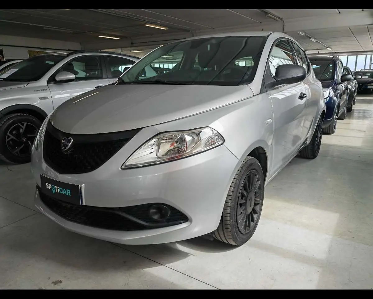 Photo 1 : Lancia Ypsilon 2020 GPL