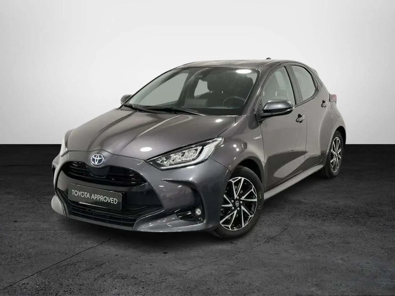 Photo 1 : Toyota Yaris 2024 Petrol