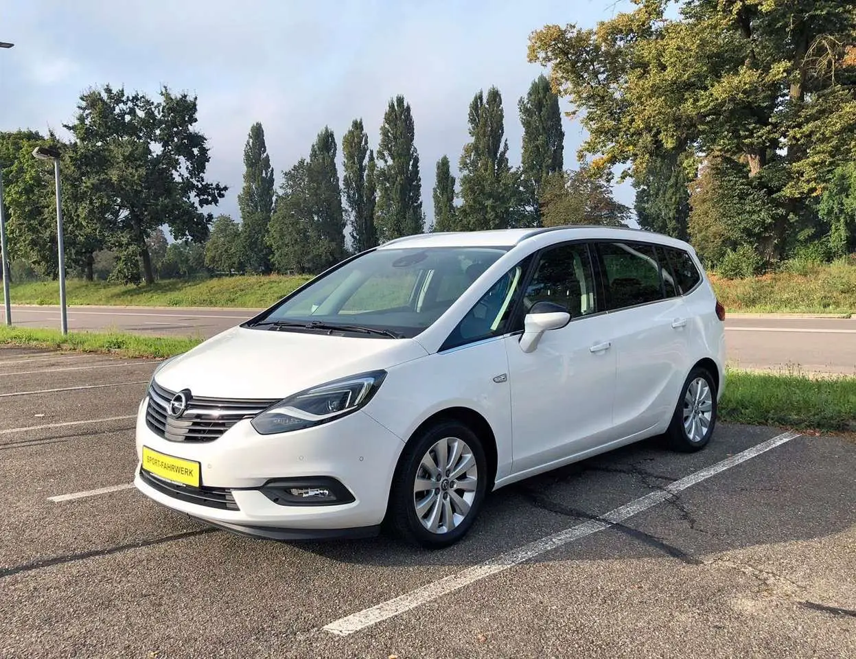 Photo 1 : Opel Zafira 2018 Essence