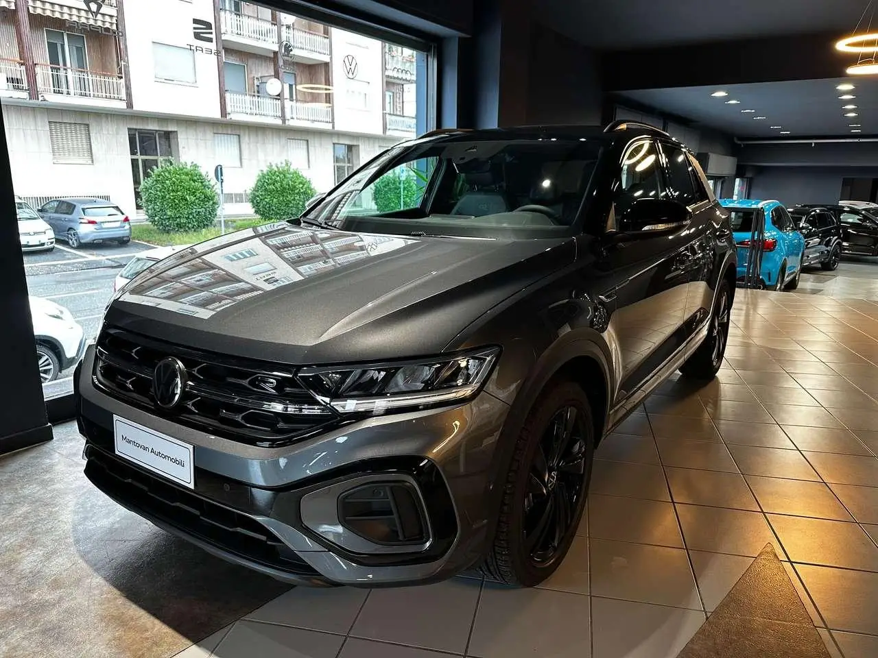 Photo 1 : Volkswagen T-roc 2024 Essence