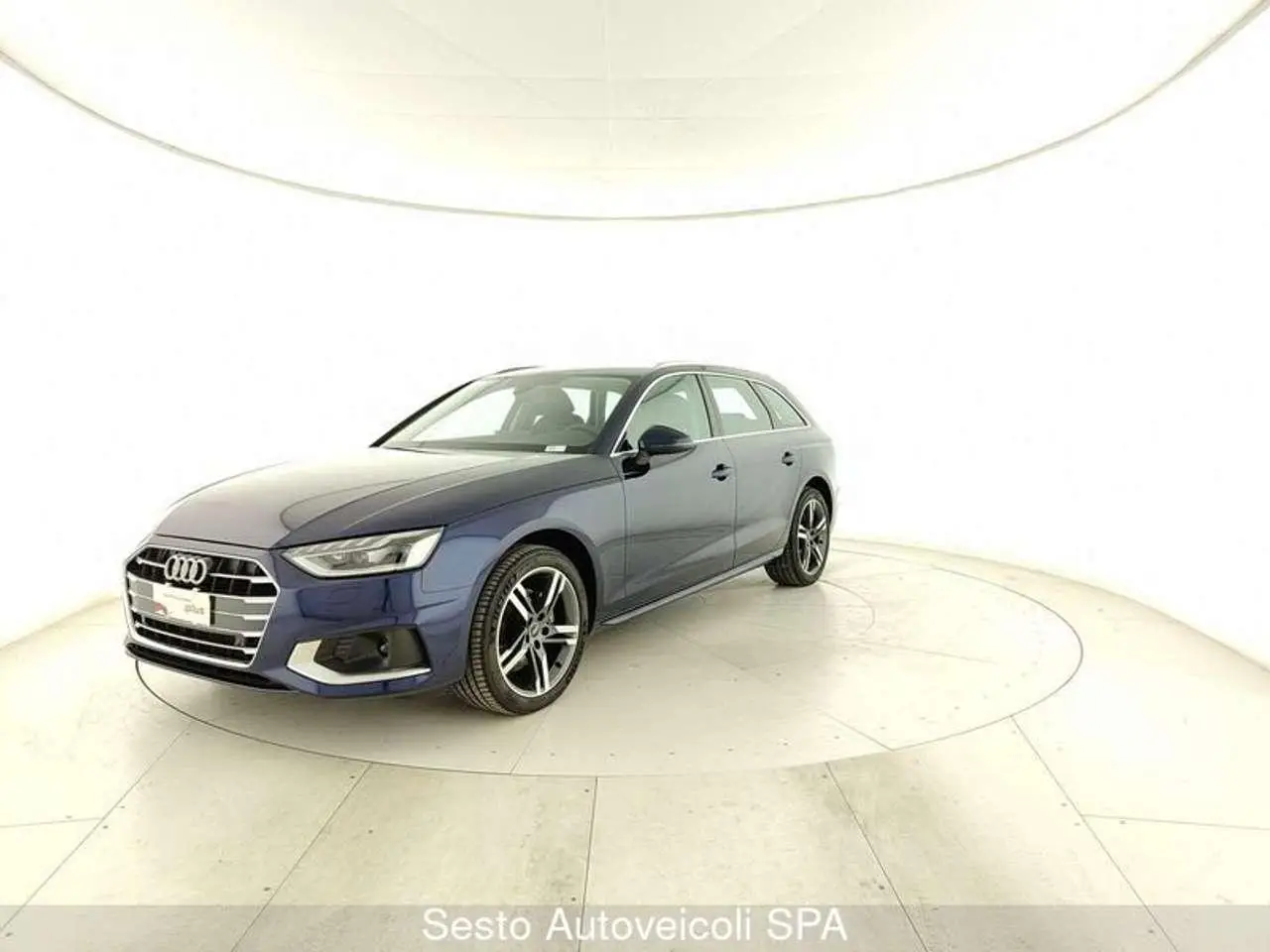 Photo 1 : Audi A4 2024 Hybride