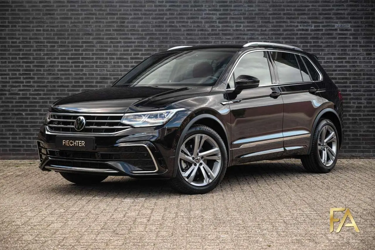 Photo 1 : Volkswagen Tiguan 2021 Essence