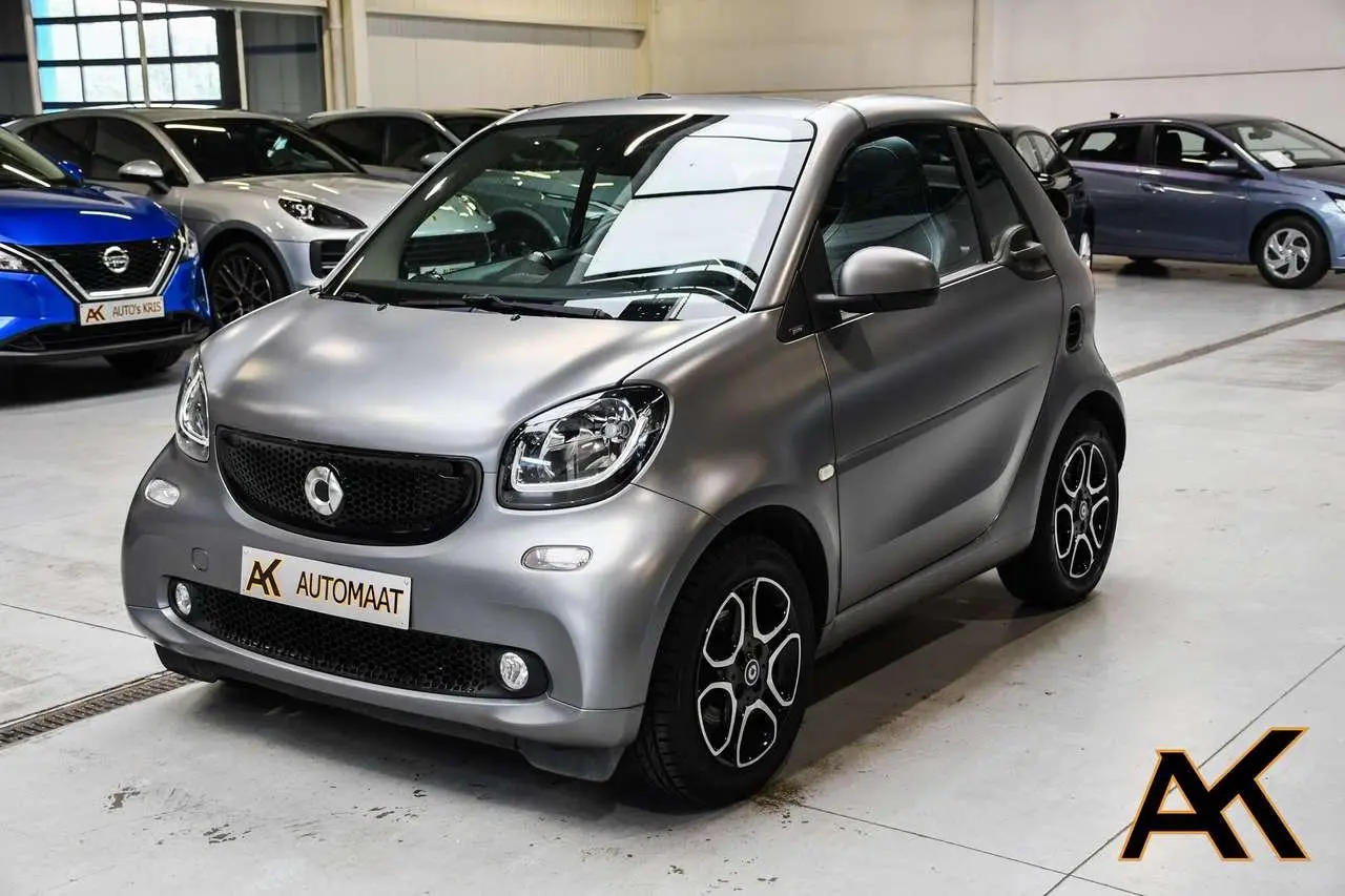 Photo 1 : Smart Fortwo 2017 Petrol