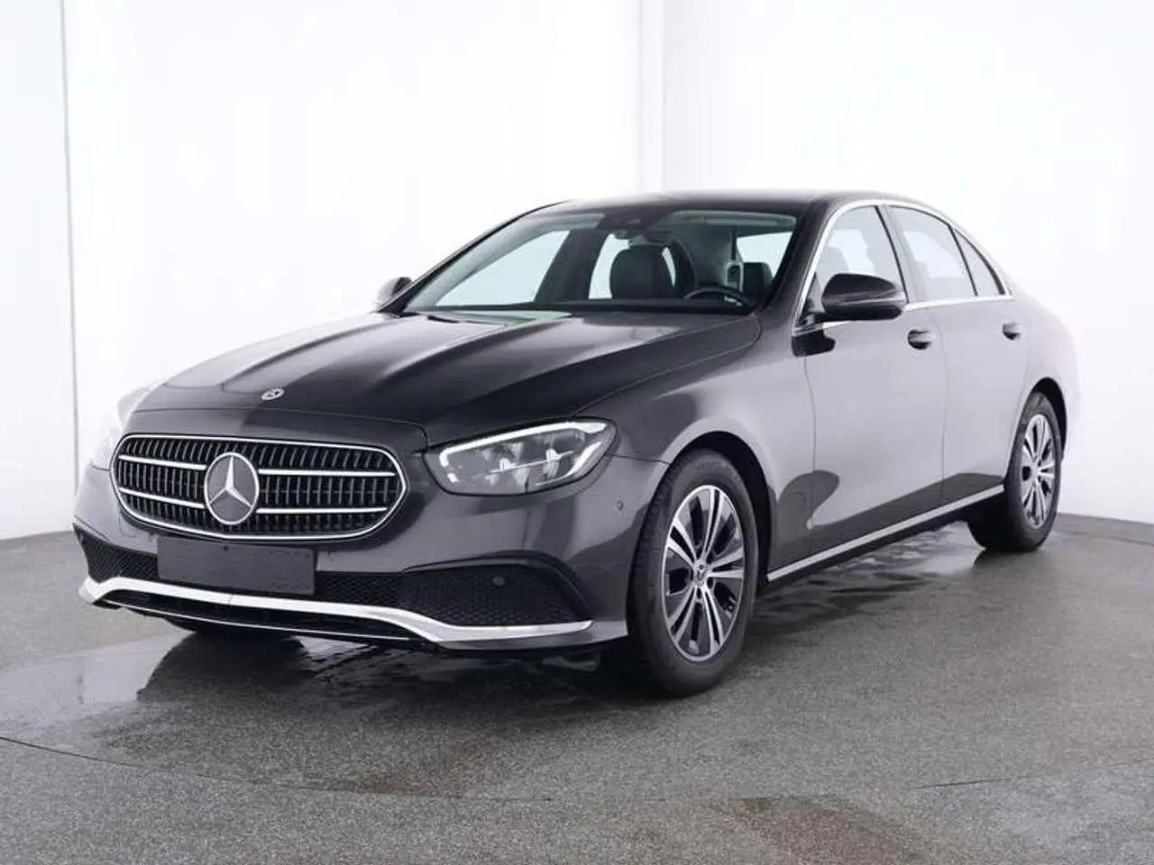 Photo 1 : Mercedes-benz Classe E 2023 Essence