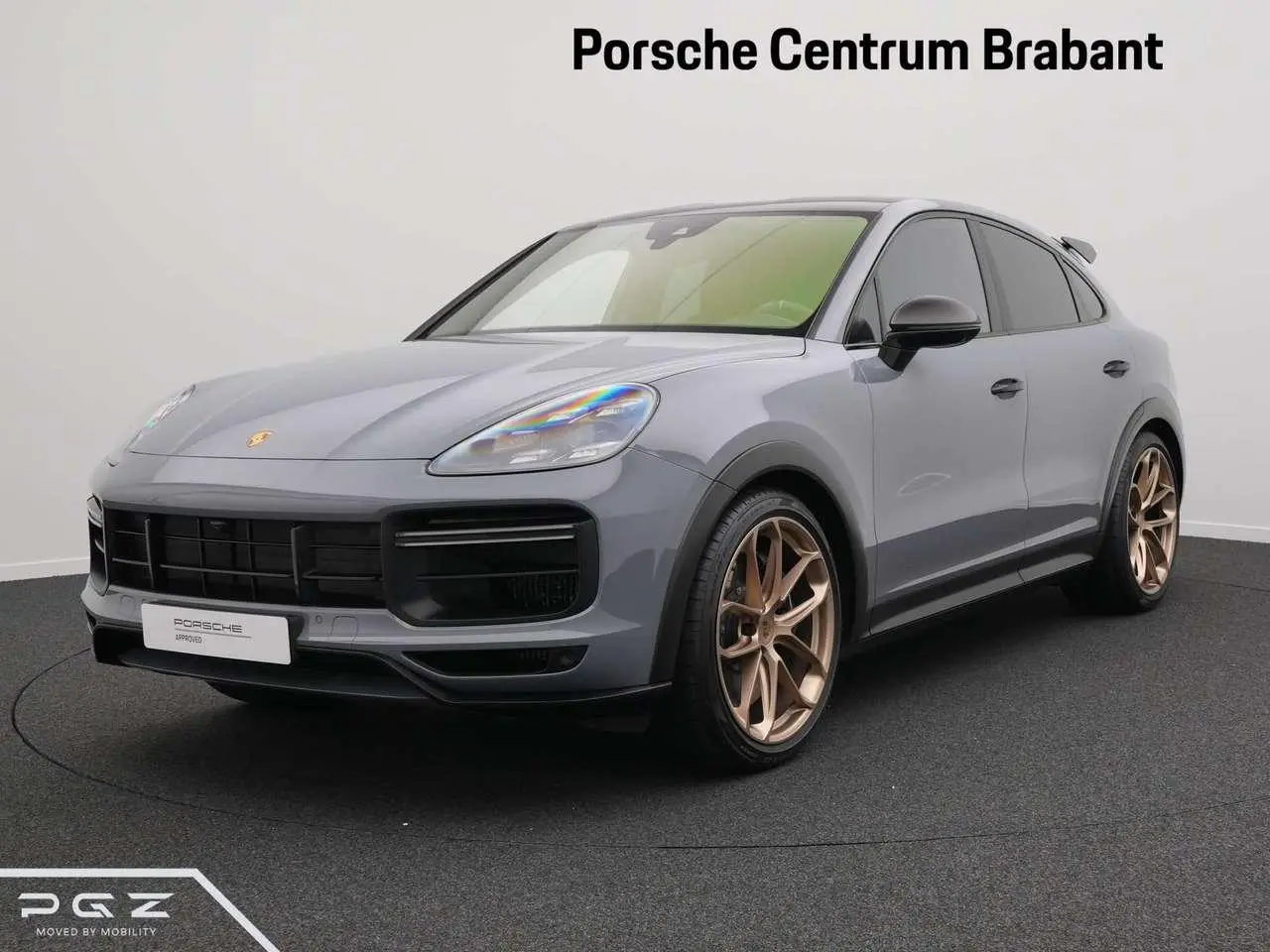 Photo 1 : Porsche Cayenne 2021 Petrol