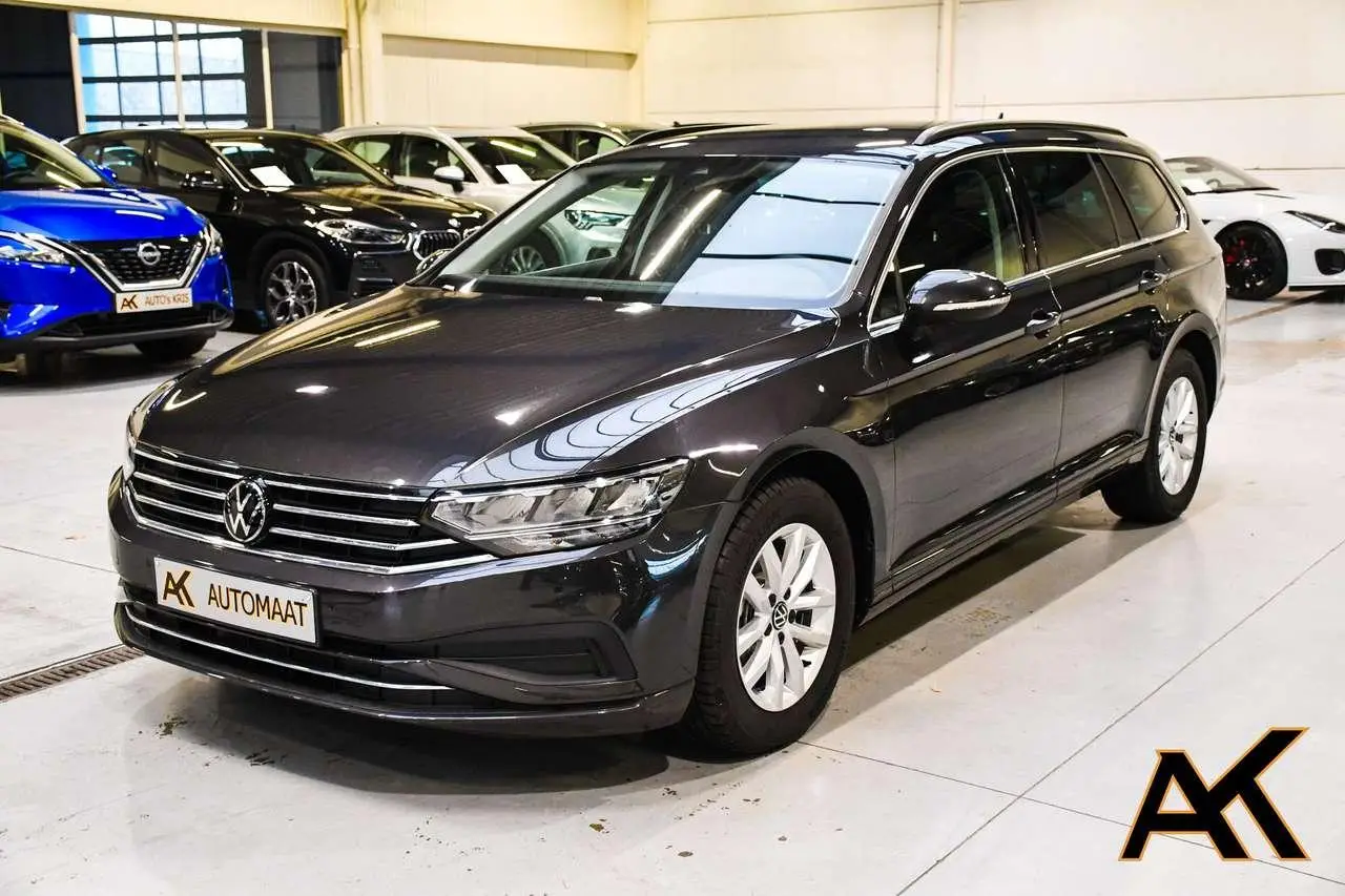 Photo 1 : Volkswagen Passat 2023 Diesel