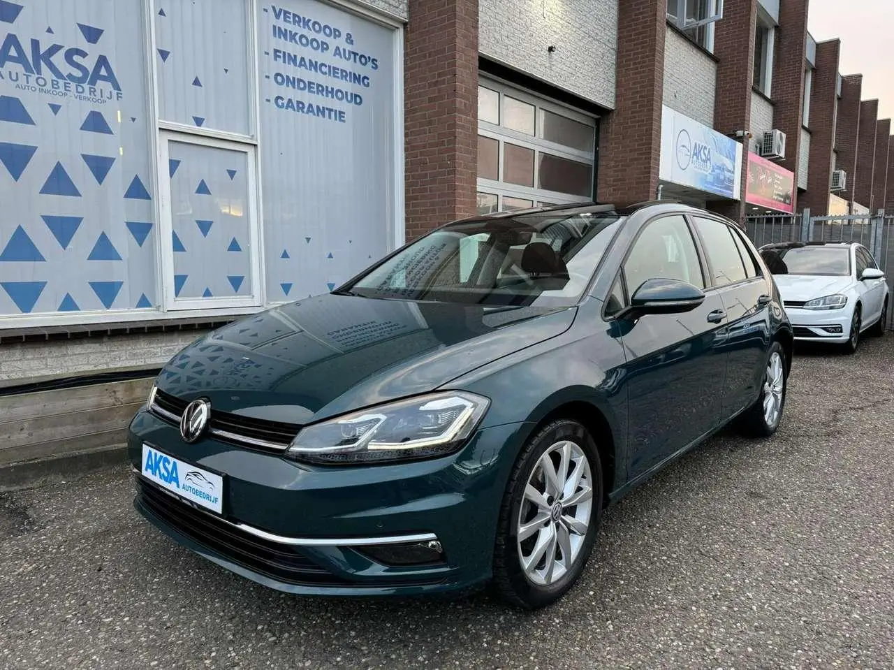 Photo 1 : Volkswagen Golf 2017 Petrol