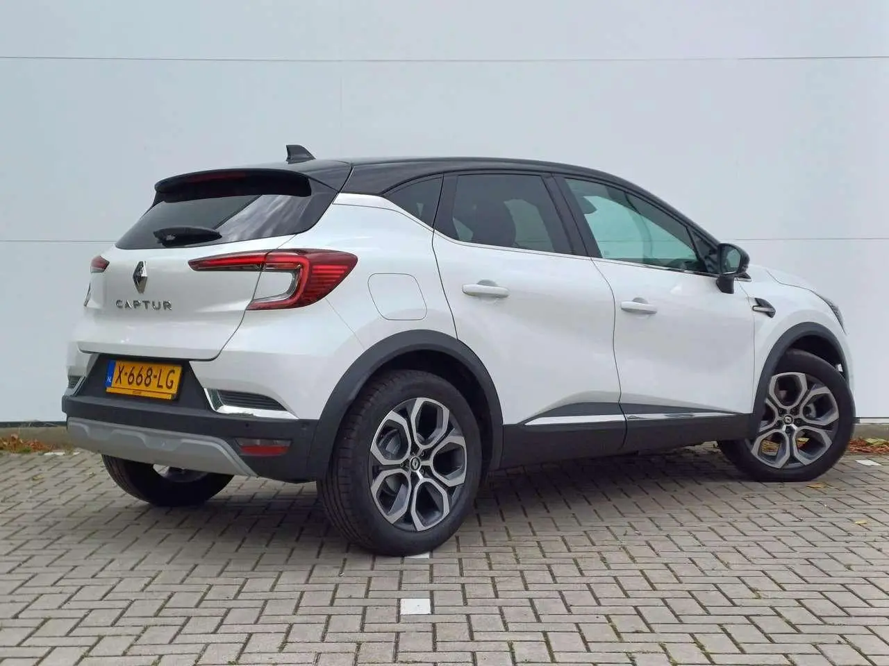 Photo 1 : Renault Captur 2023 Essence