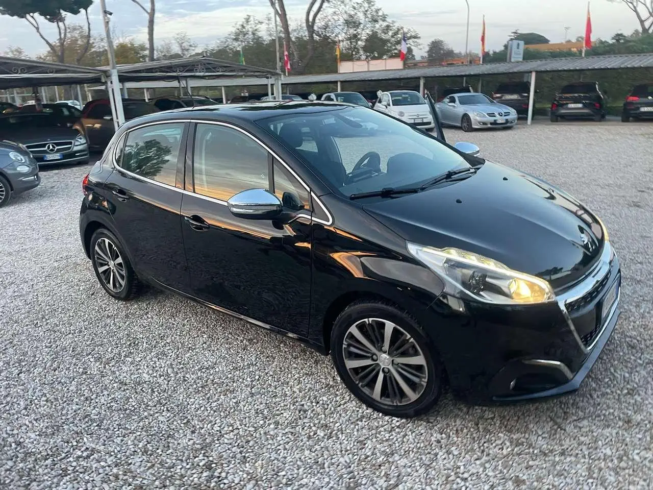 Photo 1 : Peugeot 208 2016 Diesel