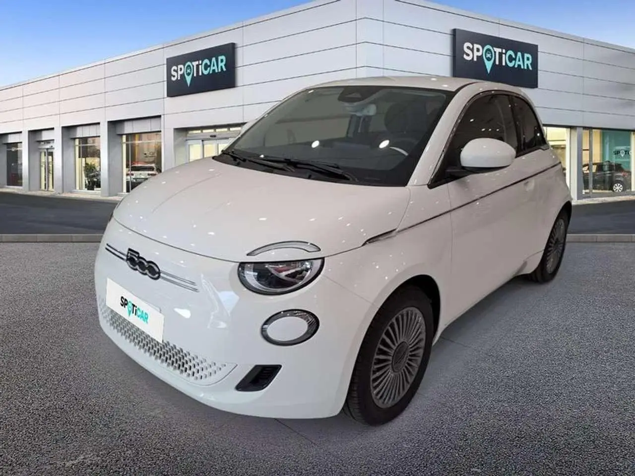 Photo 1 : Fiat 500 2023 Électrique