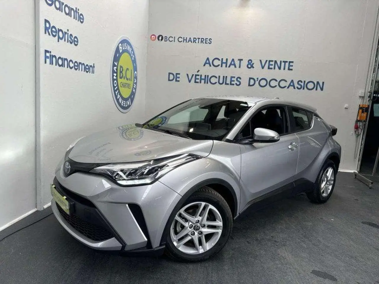 Photo 1 : Toyota C-hr 2023 Hybride